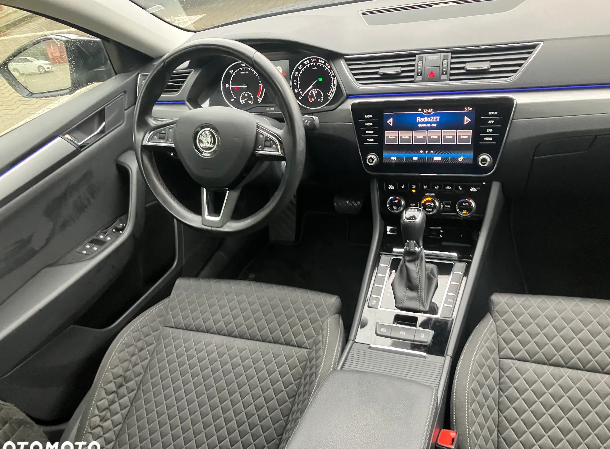 Skoda Superb cena 77800 przebieg: 189050, rok produkcji 2018 z Leszno małe 667